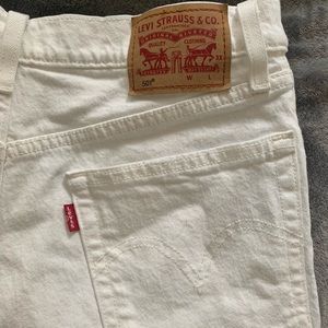 WHITE LEVI SHORTS FOR SALE!